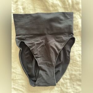 Panties underwear skims size L shapewear newer worn